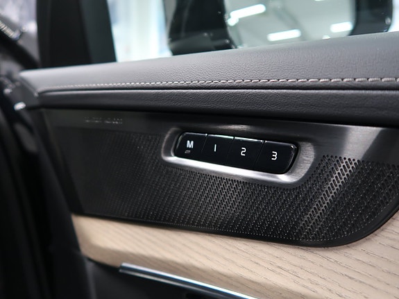 Volvo XC90 25 of 30