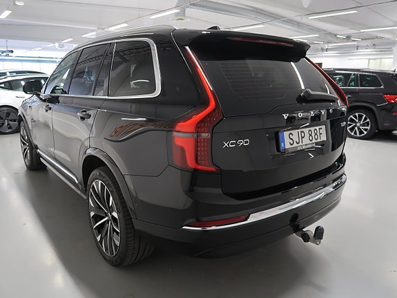 Volvo XC90 8 of 30