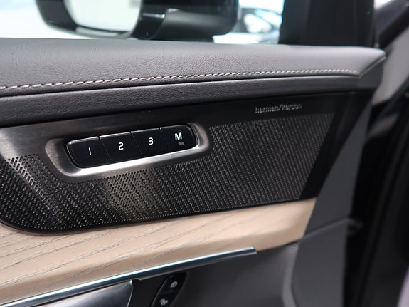 Volvo XC90 21 of 30