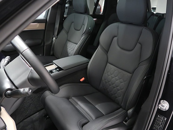 Volvo XC90 20 of 30