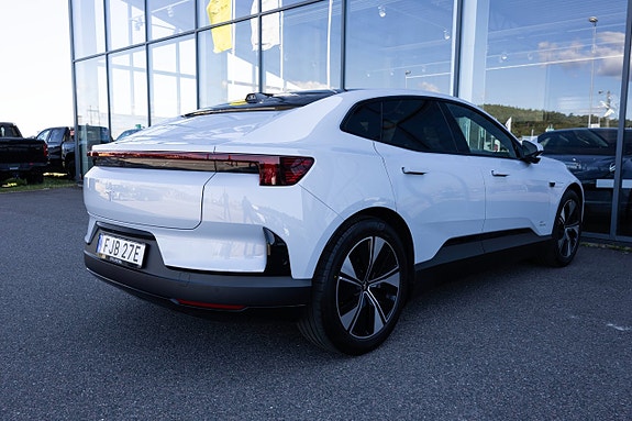 Polestar 4 5 of 5