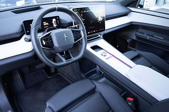 Polestar 4 11 of 20