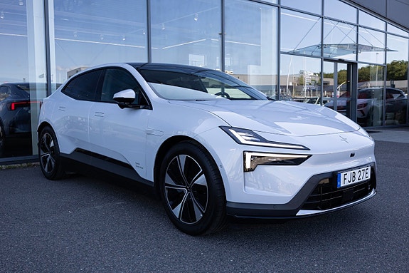 Polestar 4 3 of 5