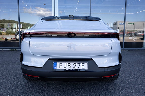Polestar 4 6 of 20