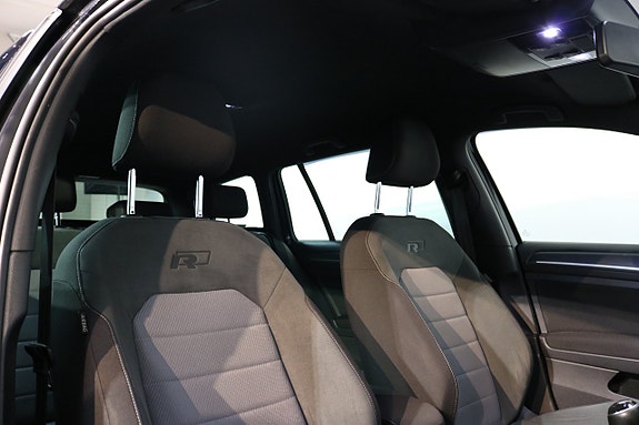 Volkswagen Golf VII 15 of 23