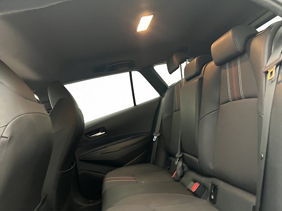 Toyota Corolla 18 of 30