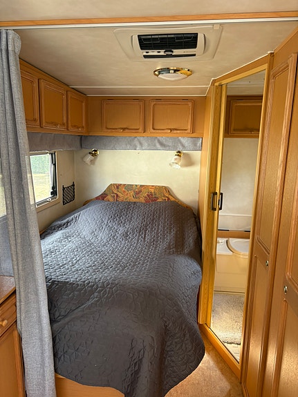 Cabby Crown 555 F3 5 of 5