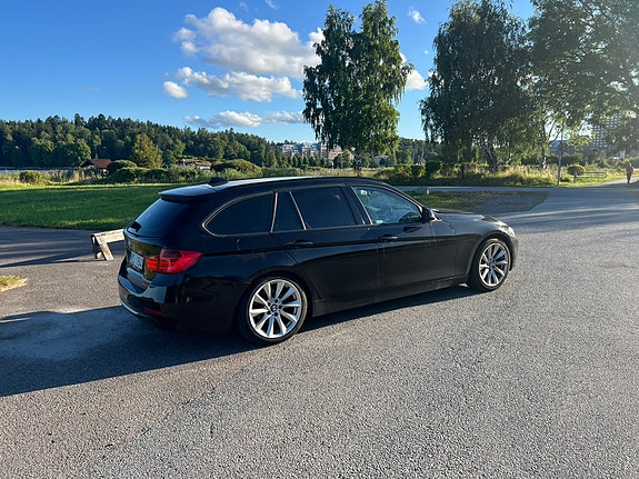 BMW 320d 4 of 7