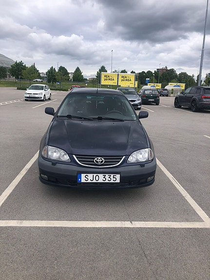 Toyota Avensis 3 of 3