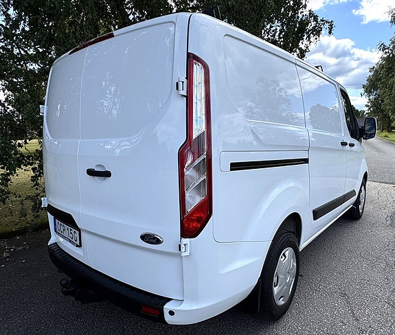 Ford Transit Custom 3 of 5