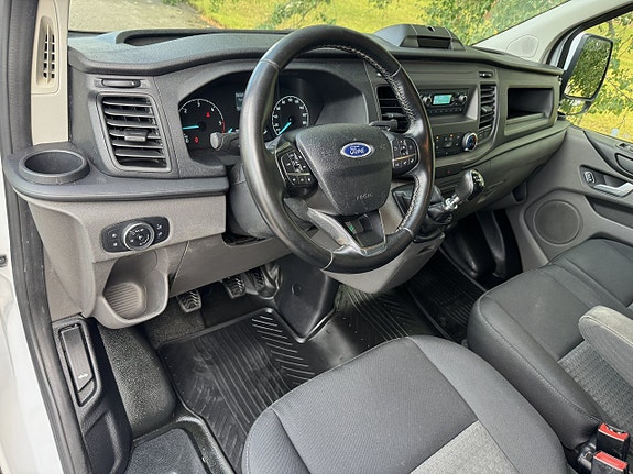 Ford Transit Custom 12 of 19