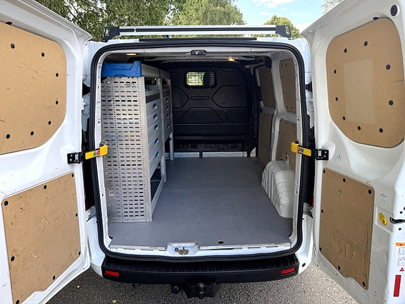 Ford Transit Custom 8 of 19