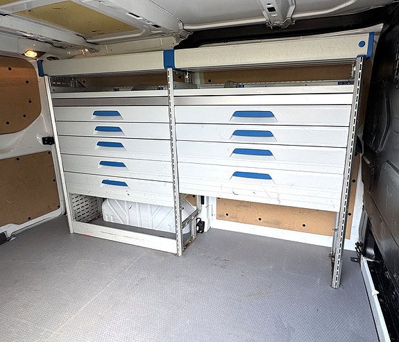 Ford Transit Custom 7 of 19