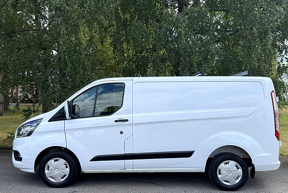 Ford Transit Custom 17 of 19