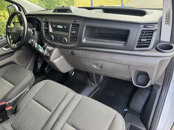 Ford Transit Custom 11 of 19
