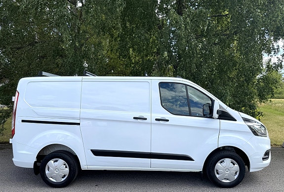 Ford Transit Custom 16 of 19