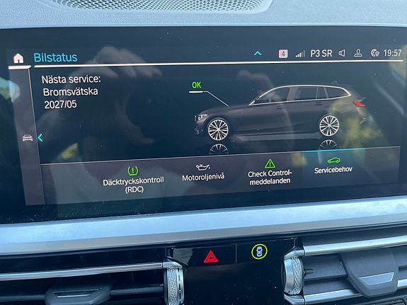 BMW 330e 15 of 30
