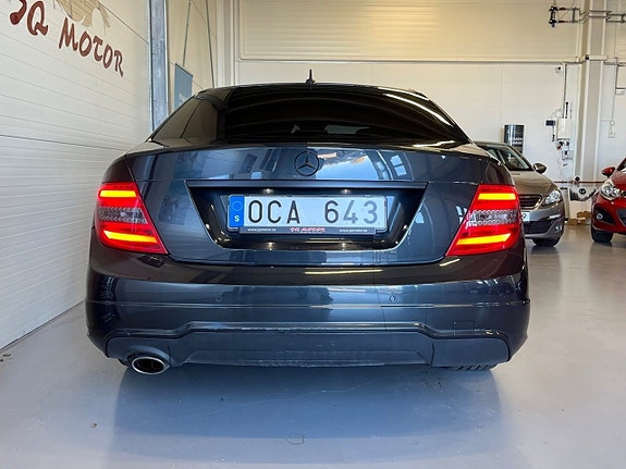 Mercedes-Benz C220 7 of 19