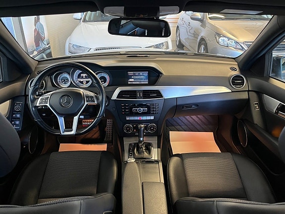 Mercedes-Benz C220 12 of 19