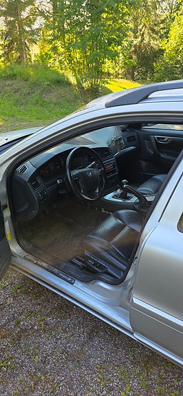 Volvo V70 10 of 15