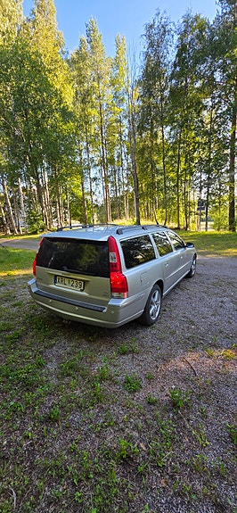 Volvo V70 5 of 15