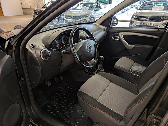 Dacia Duster 3 of 5