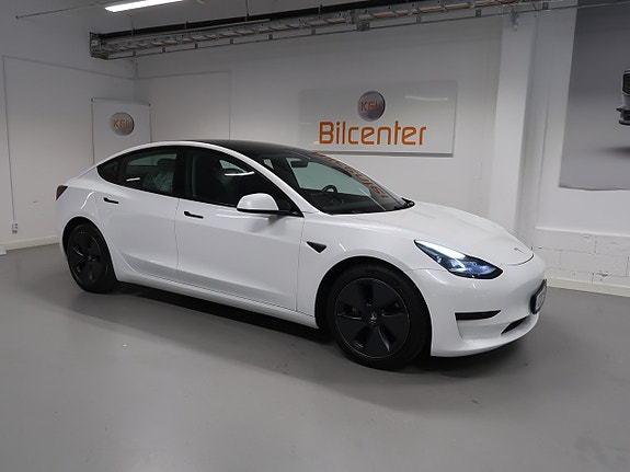 Tesla Model 3 5 of 5