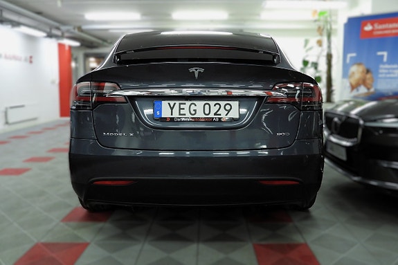 Tesla Model X 8 of 30