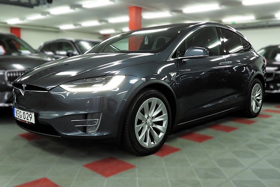 Tesla Model X 2 of 5