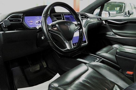 Tesla Model X 20 of 30