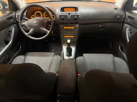 Toyota Avensis 22 of 24