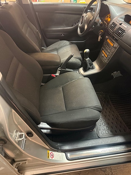 Toyota Avensis 20 of 24