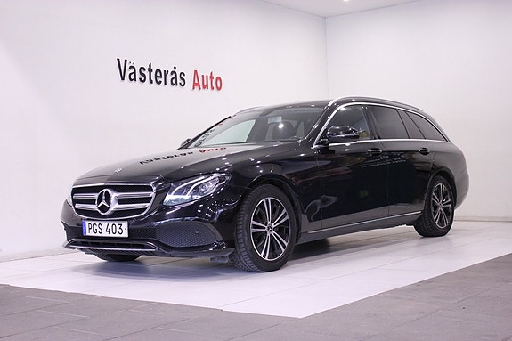 Mercedes-Benz E220 2 of 5