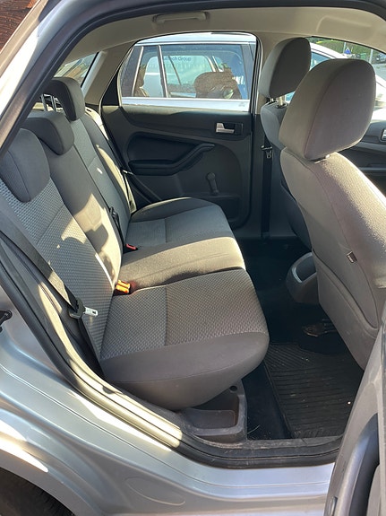 Ford Focus 9 of 15
