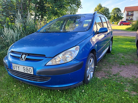 Peugeot 307 2 of 2