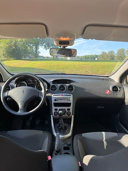 Peugeot 308 5 of 5