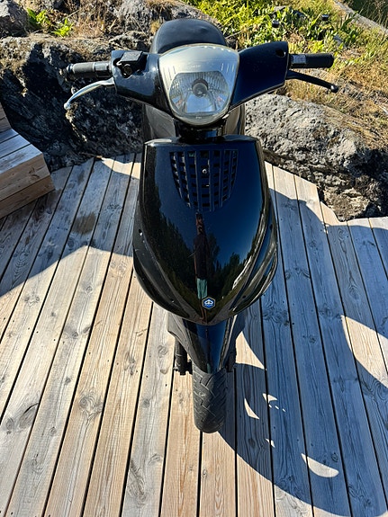 Piaggio Zip 3 of 6