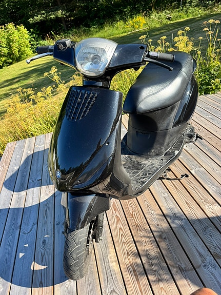Piaggio Zip 4 of 6