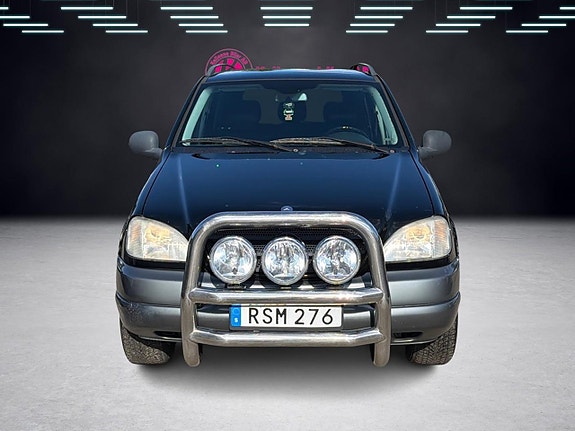 Mercedes-Benz ML320 3 of 5