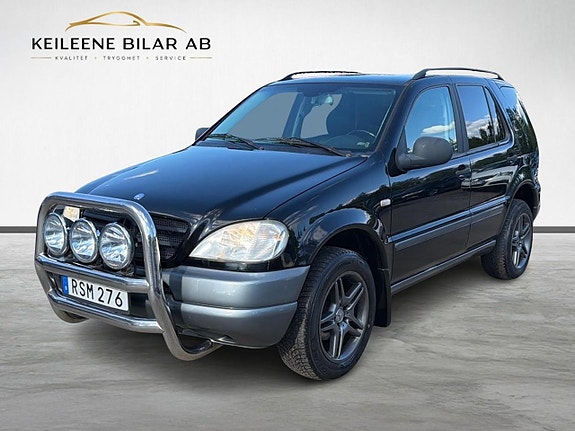 Mercedes-Benz ML320 5 of 23