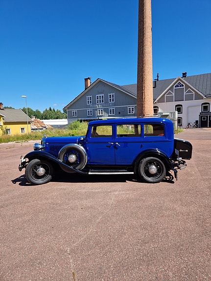 Chrysler 2 of 16
