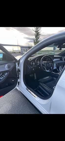 Mercedes-Benz C63 7 of 11