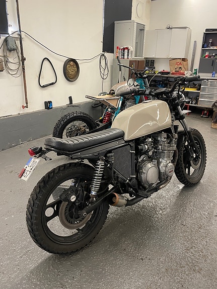 Yamaha XJ900 2 of 5