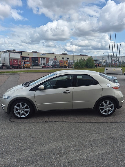 Honda Civic 4 of 5