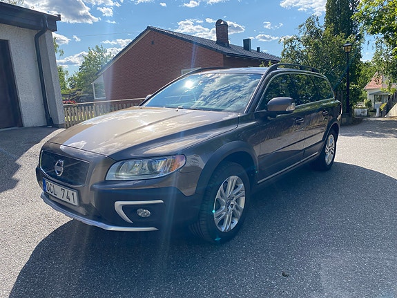 Volvo XC70 4 of 5