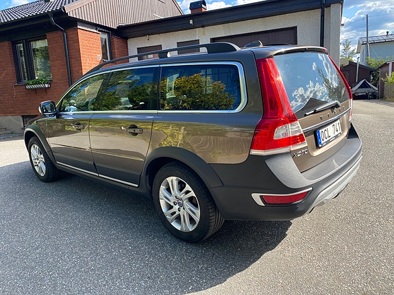 Volvo XC70 3 of 5