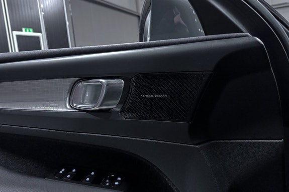 Volvo XC40 20 of 20