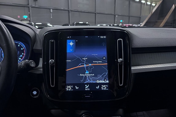 Volvo XC40 16 of 20