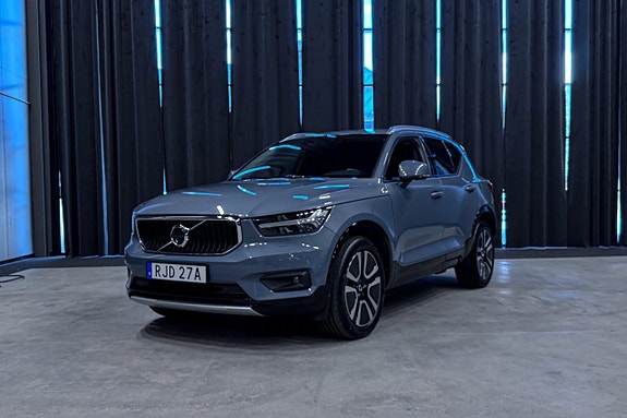 Volvo XC40 2 of 20