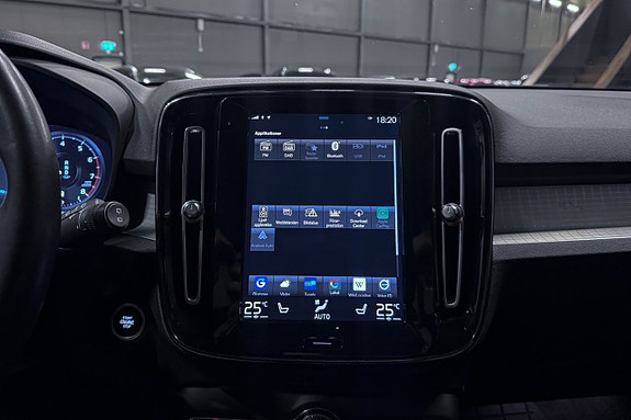Volvo XC40 18 of 20